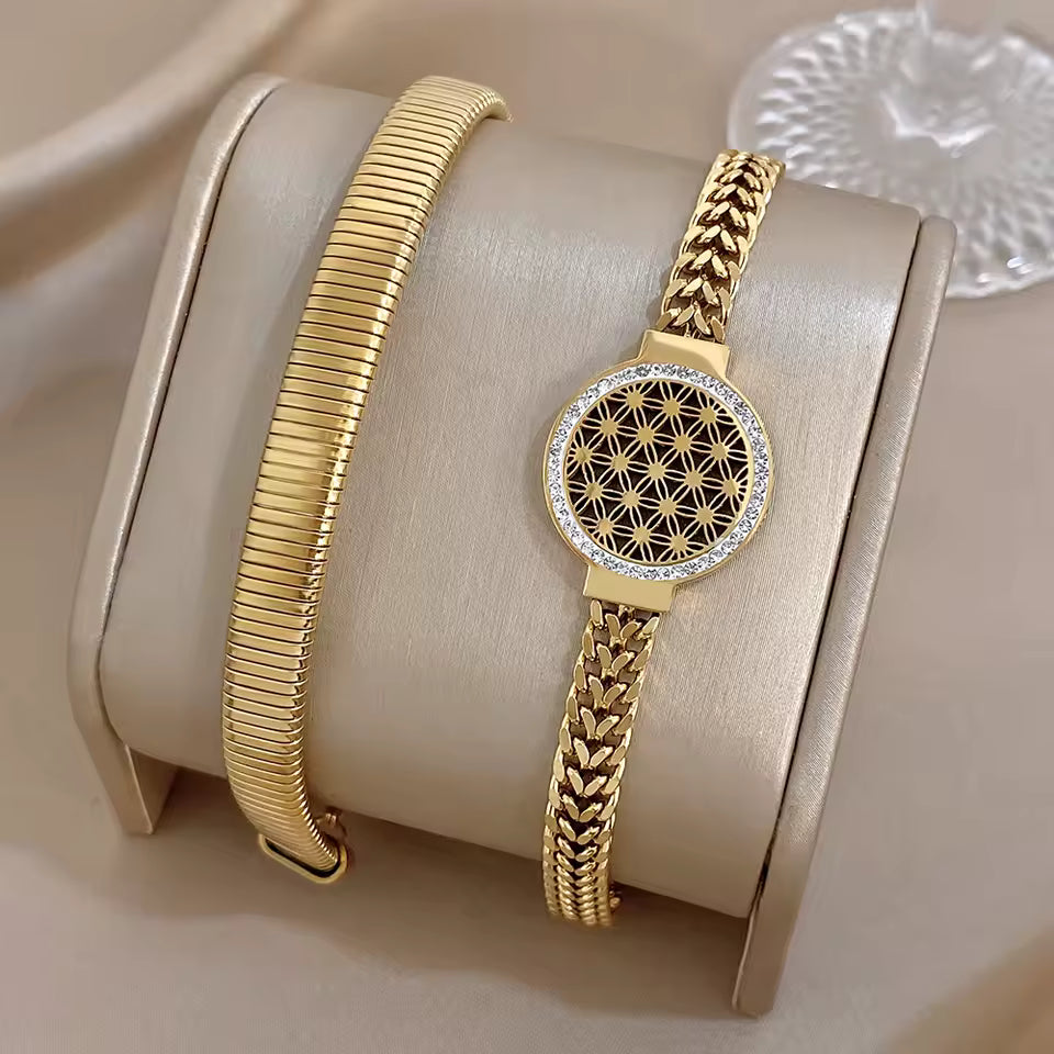 Vintage Gold-Tone Pendant Bracelet